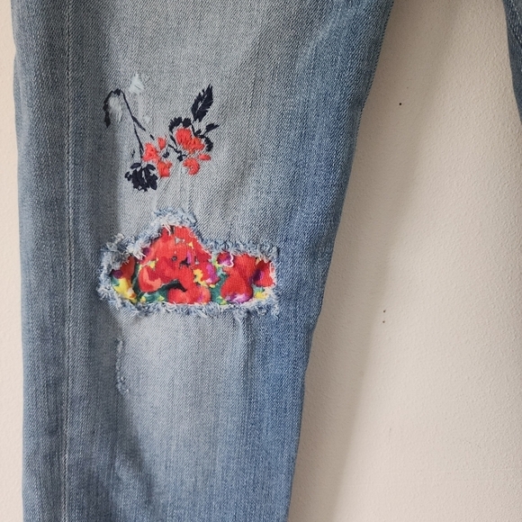 7 for all Mankind Pyper Crop Jeans with Floral Embroidery Firework Indigo Sz 24 - Picture 7 of 13